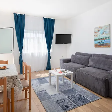 Magnolia Center 2 Apartman Makarska