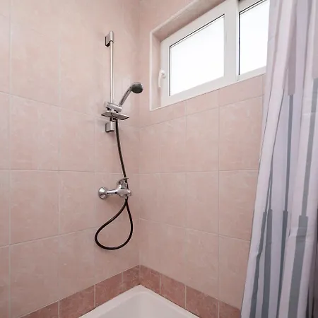 Apartman Magnolia Center 2 *