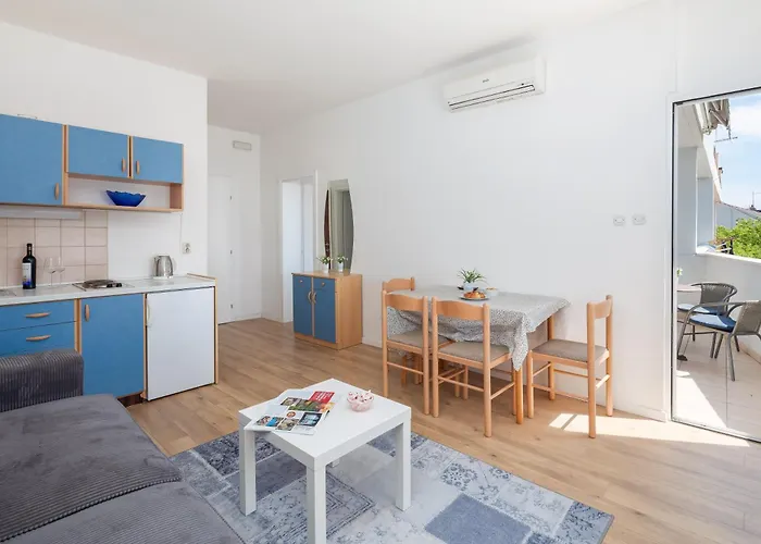 Magnolia Center 2 * Makarska