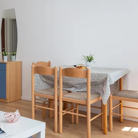 Magnolia Center 2 マカルスカ